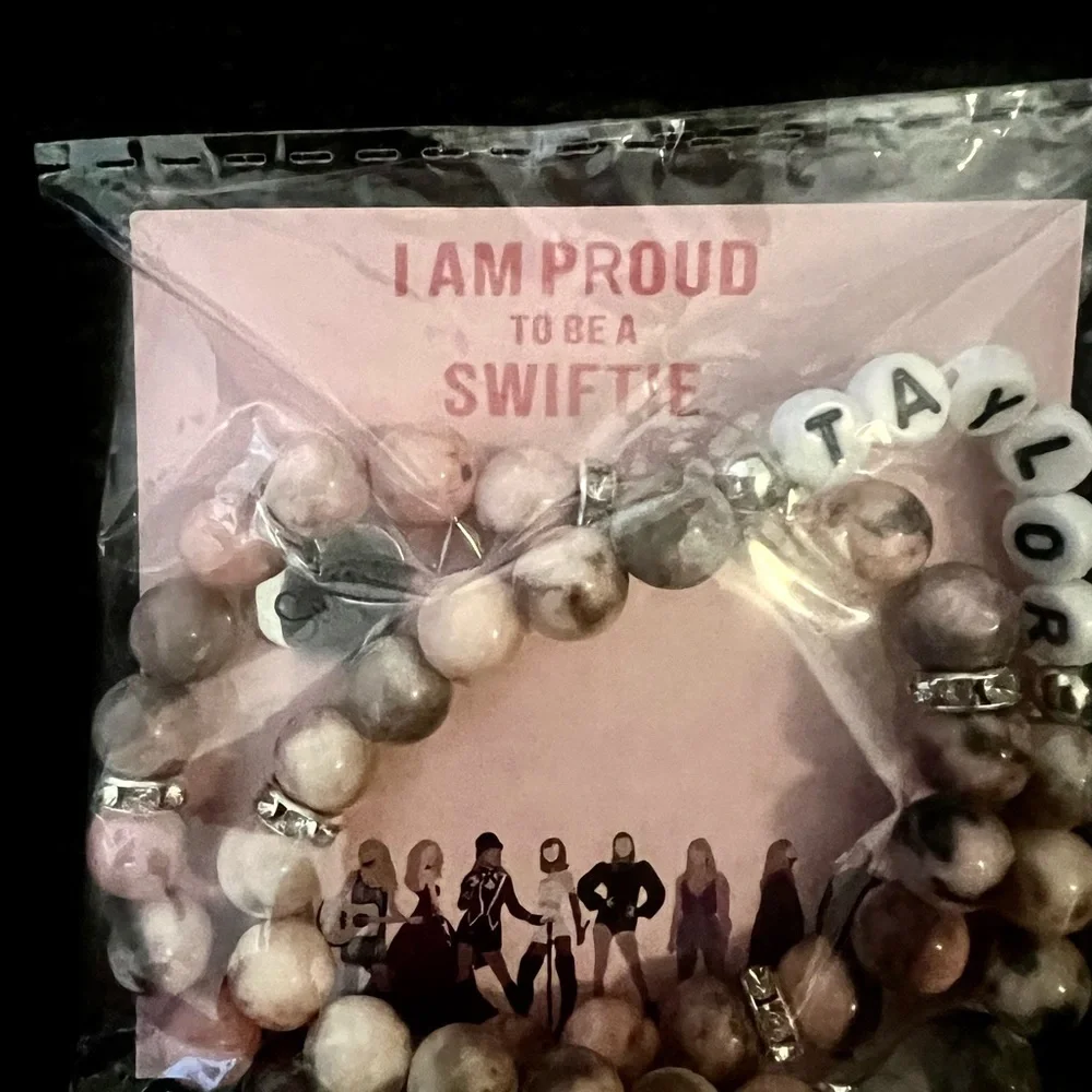 Taylor Swift - Swiftie‎ Forever - Gold and Pink Bracelets - New Package of 2